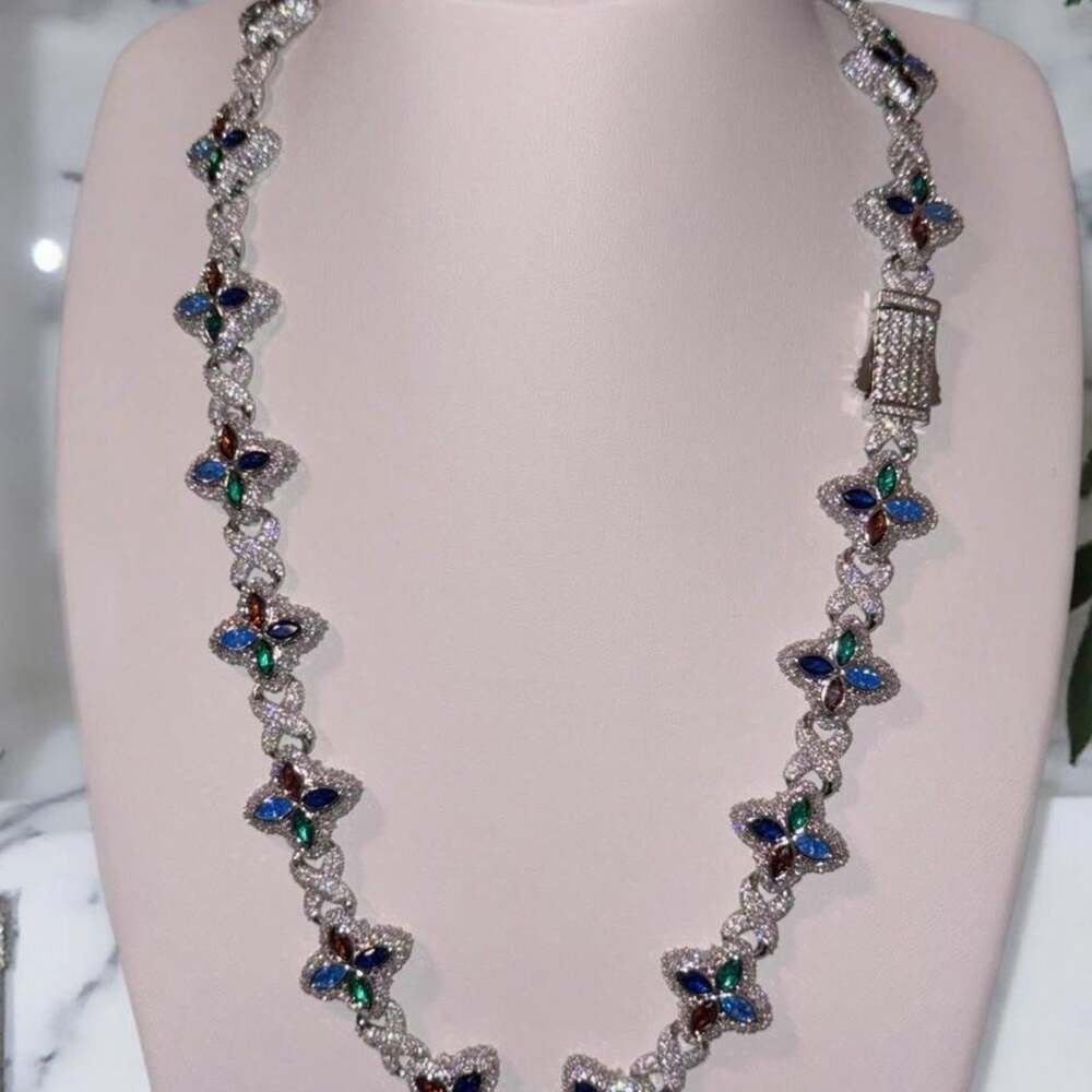Multi Colored Clover Necklace 20 4949